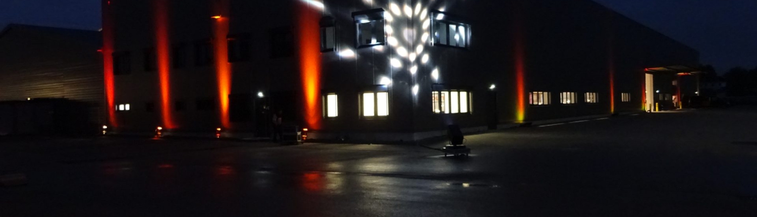 Outdoorbeleuchtung Industriehalle mit Studio Due Spaceflower
