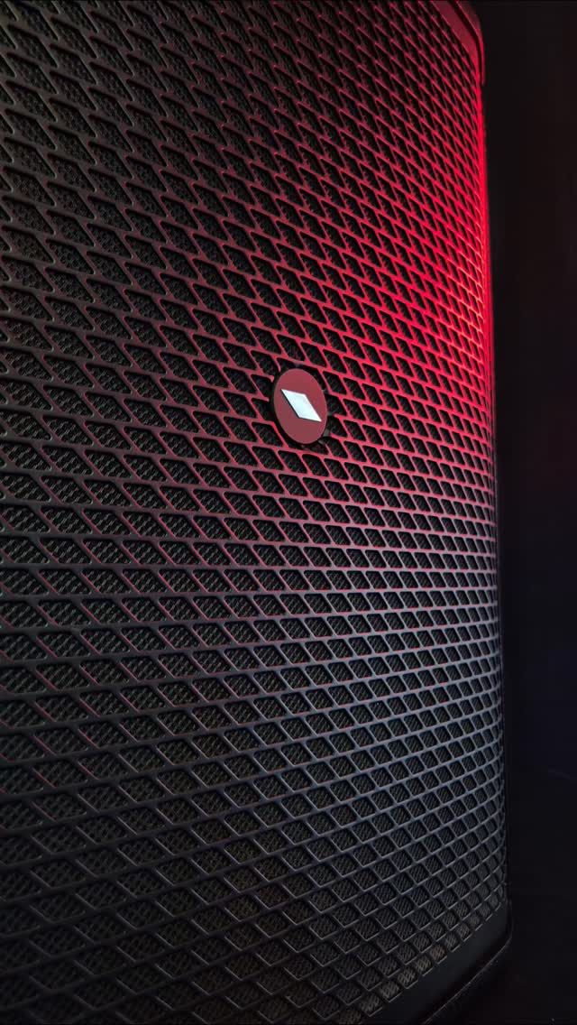 Subwoofer für Deine Party,Deine Abiparty oder Dein Event mieten bei POWERRENT®.18 Zoll Tiefbass Fundament mit integrierten Endstufen verleihen Deinem Sound das fette Low End.Super Einfach zu verkabeln.Deine Party wird Klasse mit POWERRENT ®
#veranstaltungstechnik #mieten #ludwigshafen