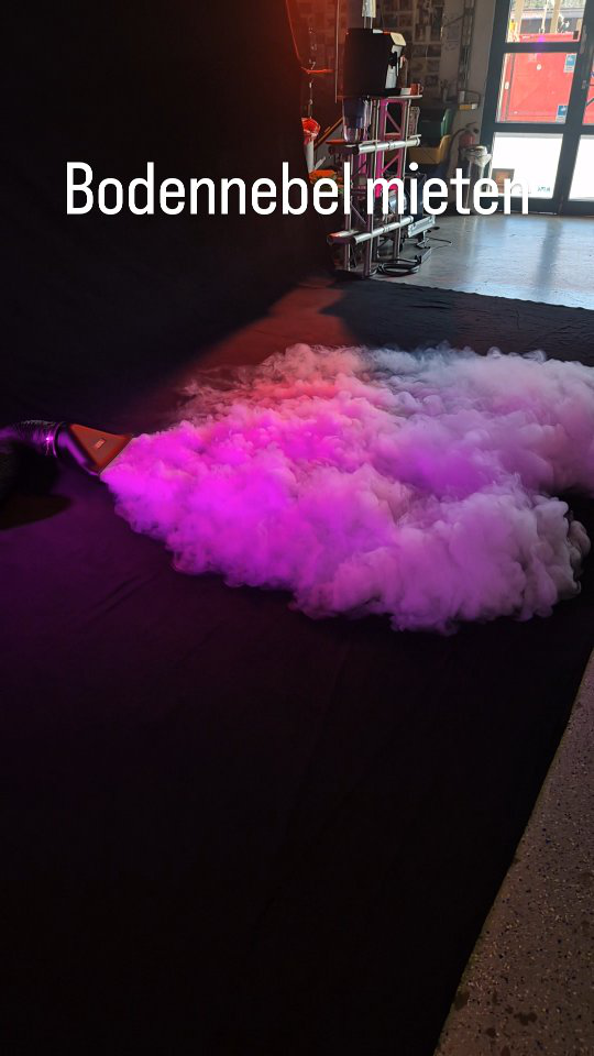 Bodennebel Maschinen mieten für Deine Hochzeit, Dein Event oder Deine Aufführung, entweder mit Cooler, Eiswürfel oder wie hier mit destiliertem Wasser. Ein Mega Effekt für Deinen Hochzeitstanz!
#veranstaltungstechnik #hochzeit #hochzeitstanz #mieten #ludwigshafengram