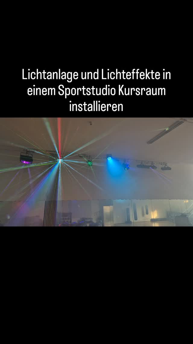 Lichtanlage und Lichteffekte in einem Sportstudio Kursraum installieren, das bedeutet 40m Kabelkanal für saubere Kabelverlegung, ordentliche Beschriftung und "unverlierbare", laminierte Bedienungsanleitung.
#festinstallation #veranstaltungstechnik #Beleuchtungstechnik #fitnessstudio