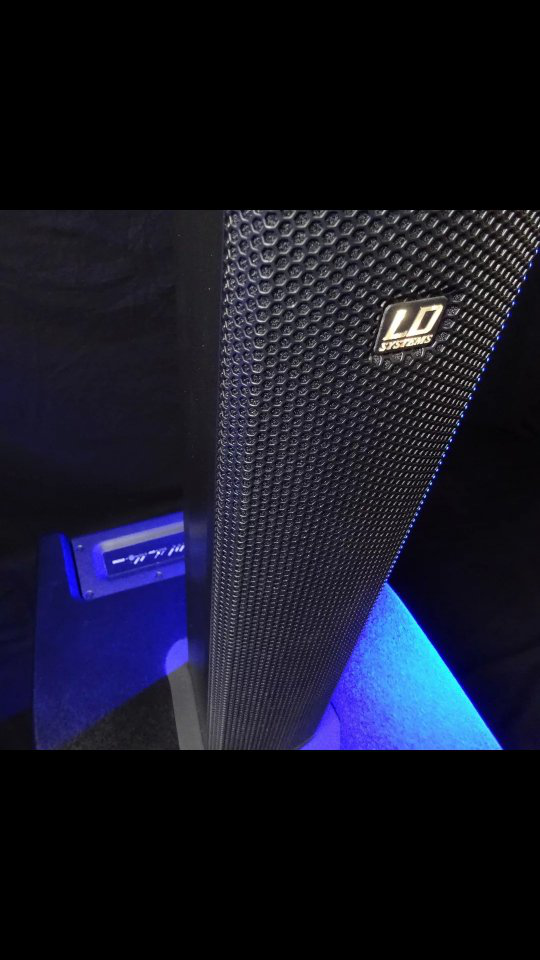 LD Maui Lautsprecher Anlagen mieten für Deine Hochzeit, Dein Event oder Deine Party. Die unauffällige, aber kraftvollen Säulenanlagen ,- bei uns immer als Stereo Set- sind ideal für dezente Beschallung in Kirchen, Gastronomie oder überall,wo Lautsprecher-Stative nicht in Frage kommen.
#ldmaui #beschallung #Hochzeit #Veranstaltungstechnik #mieten