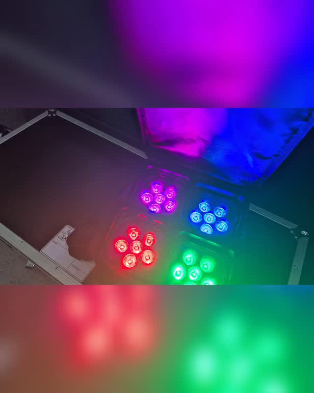 AKKU LED Wall-Lights mieten für Dein Event, Deine Hochzeit oder Deine Präsentation.Die Uplights zaubern mit farbigen Licht ein schönes Ambiente, egal ob an die Wand oder Decke, egal ob statisch, automatisch Farbwechselnd oder Musikgesteuert.Einfach mit Remote fernsteuern (oder DMX).Überall, wo Kabel stören!
#veranstaltungstechnik #mieten #ledlights #hochzeitsinspiration #uplights