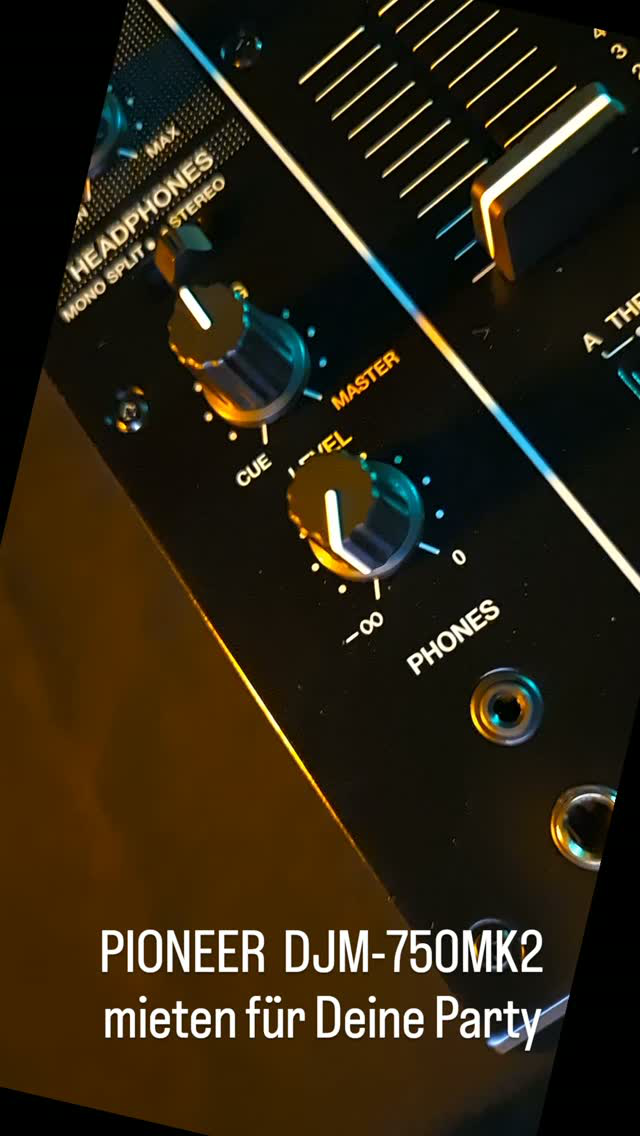 Pioneer DJ Mischpult DJM-750 MK 2 mieten für Deine Party, Dein Gig oder Dein DJ Set Up. Das Clubtaugliche Pult beinhaltet eine rekordbox Hardware Freischaltung (Performance) ,eingebautes 4Kanal Stereo USB Interface, umfangreiche Effekte mit der Möglichkeit sie sowohl auf verschiedene Kanäle zu legen, als auch auf verschiedene Frquenzbänder -Low,Mid,High-.Unterstützung  für DVS Steuerung von Native Instruments Traktor Pro3.Pioneer hat etliche Features vom Flagschiff DJM-900NXS hier ebenfalls verbaut.Ideal ergänzt mit unseren Pioneer XDJ-700 Playern
#veranstaltungstechniK #pioneerdj #mieten #djing #partyequipment