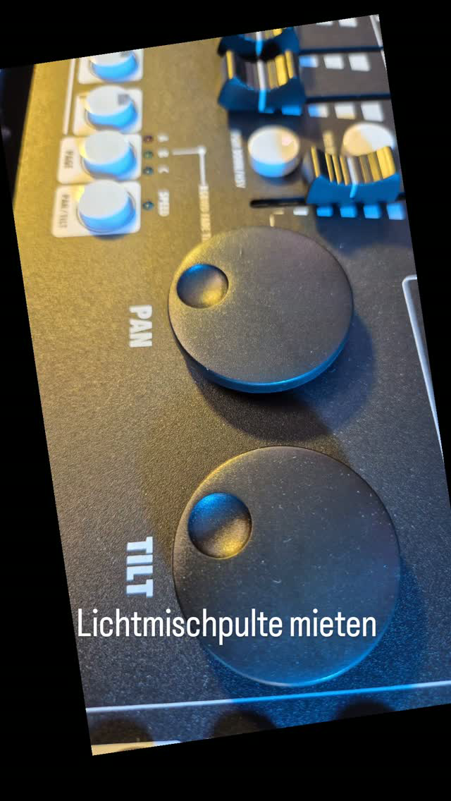 Lichtmischpulte mieten bei POWERRENT ®, z.B.#Eurolite Move Pro 512 mit Motorfadern und Presets für Farbe Deiner Led Scheinwerfer, sowie Presets für Bewegung Deiner MovingHeads, damit sparst Du viel Zeit beim Vorbereiten. Deine Show wird Klasse mit Veranstaltungstechnik von POWERRENT ®